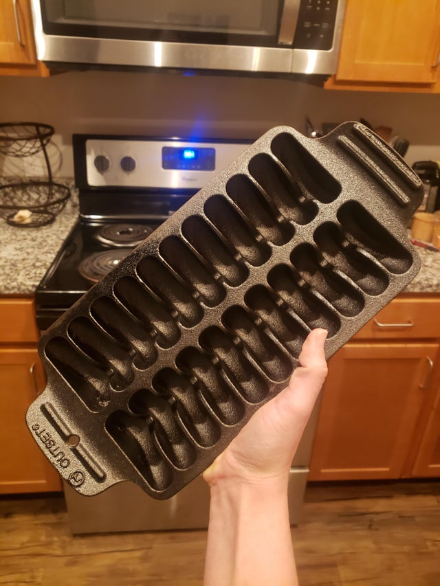 02-12-39-1644831543127552578