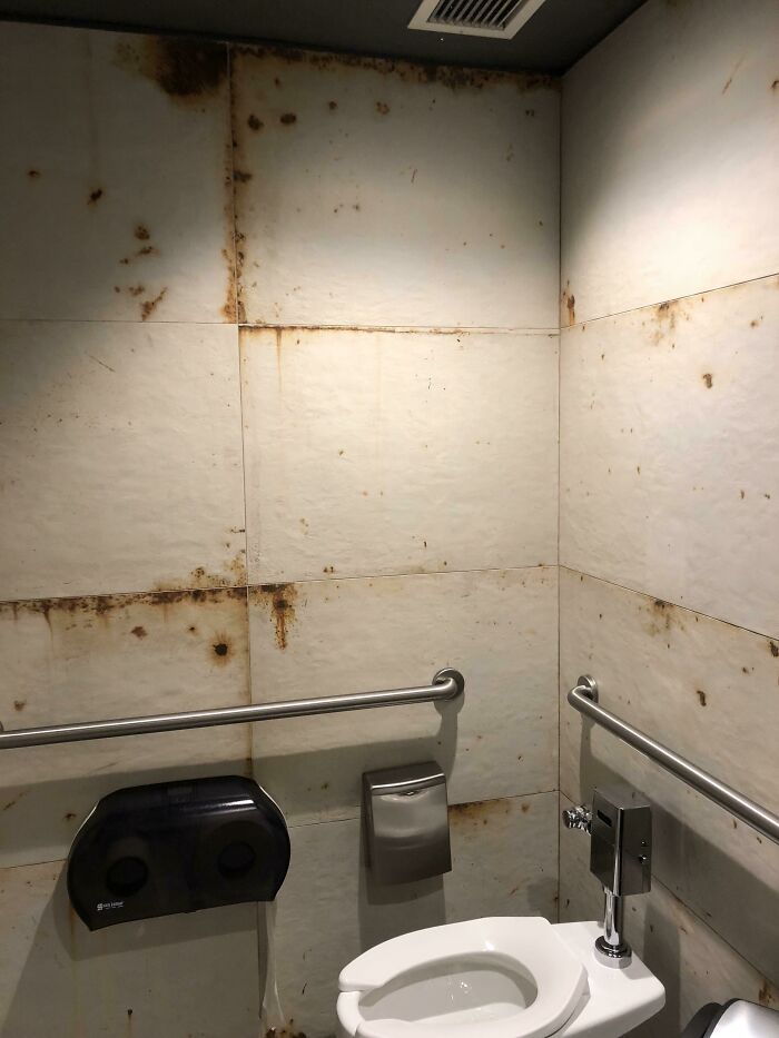 02-18-19-1645456786316936074