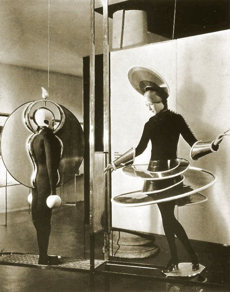 02-20-44-1644342259547018548