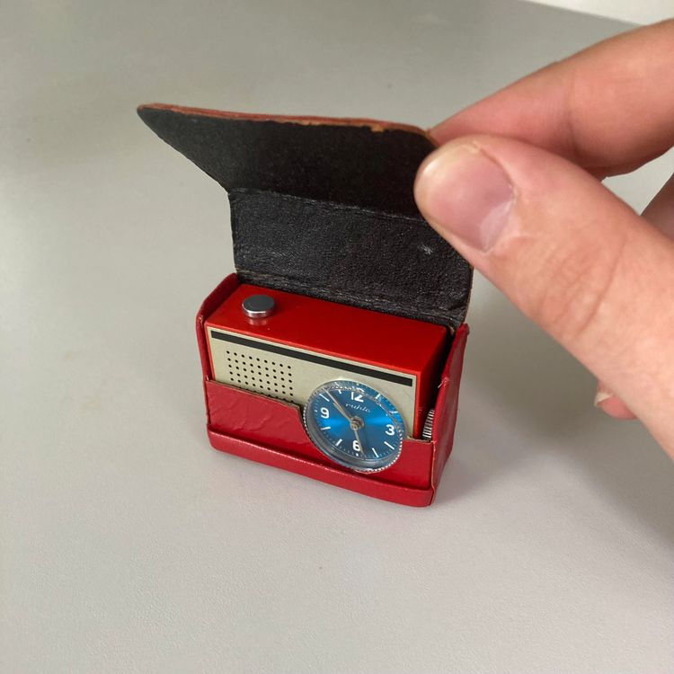 03-12-25-16484595421311018177