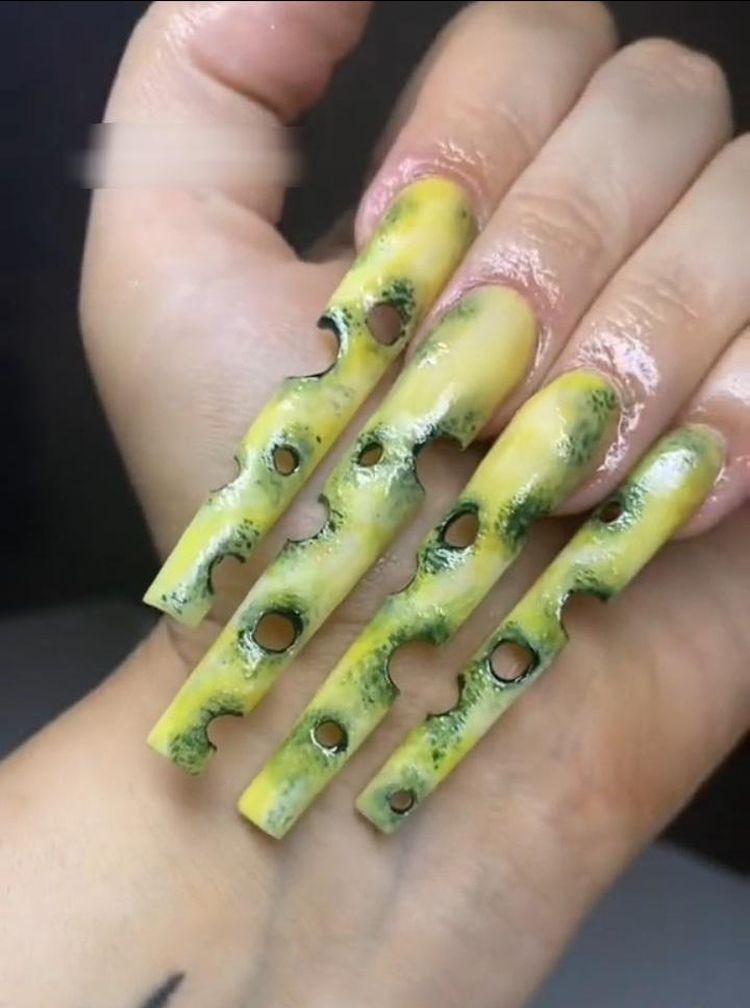 03-21-39-1648492796660971050