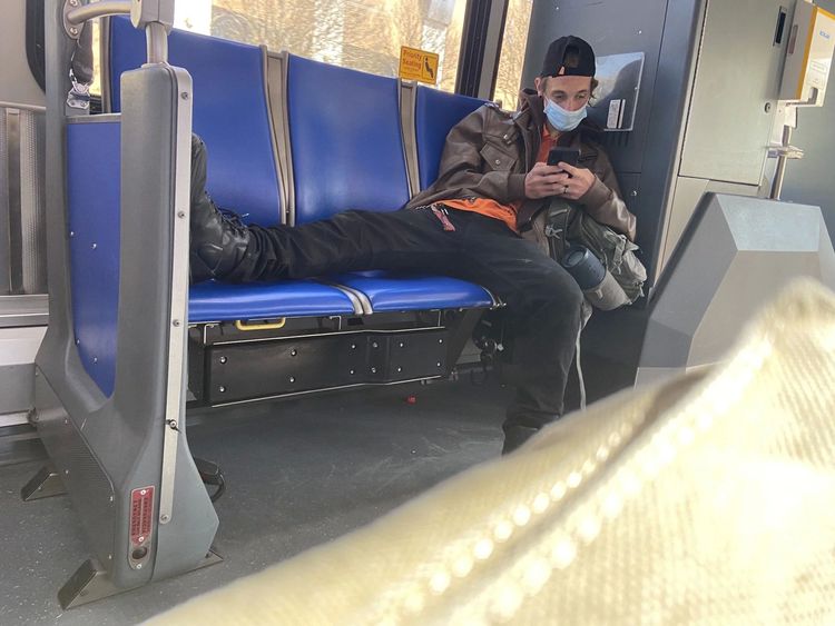 04-10-26-164983477414809770