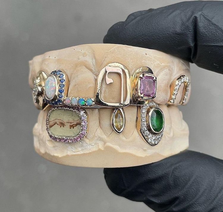 04-12-25-16505331011064149597