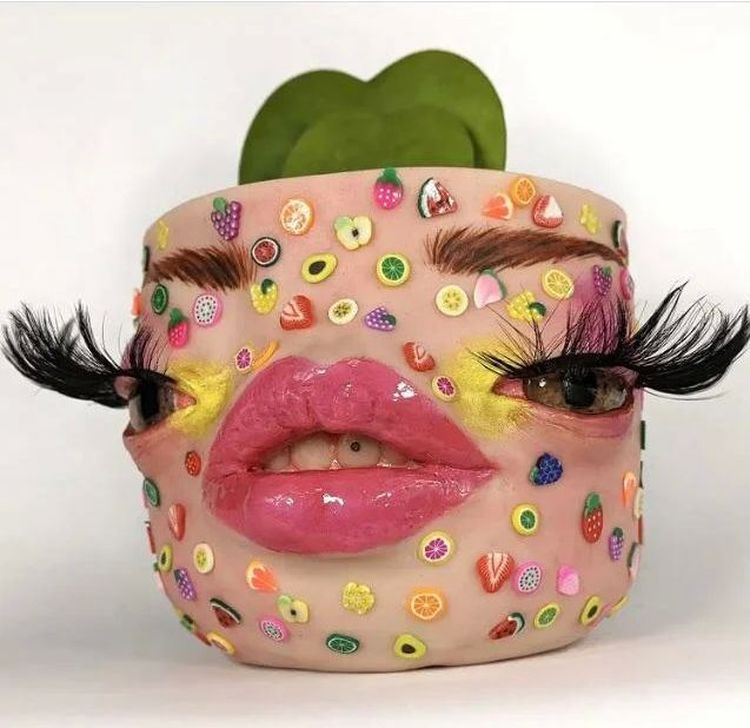 04-12-25-16505331281519851584