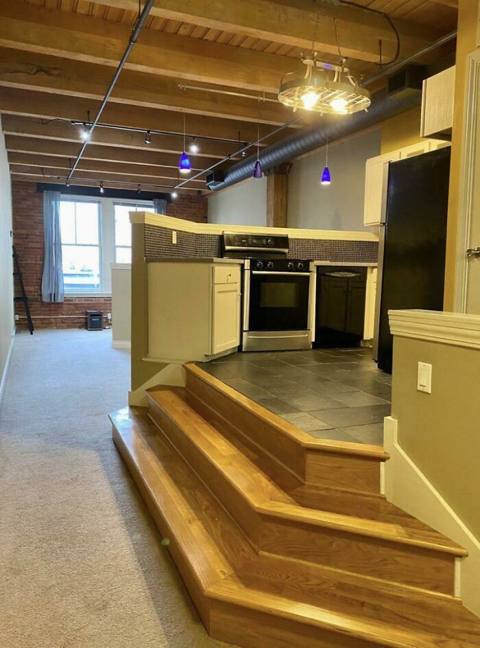 04-12-38-16497563092007301296