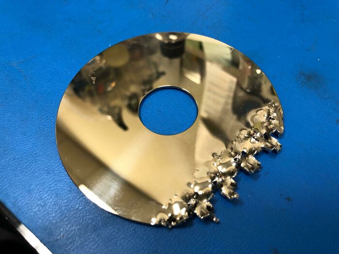 04-15-08-16508885142143609547