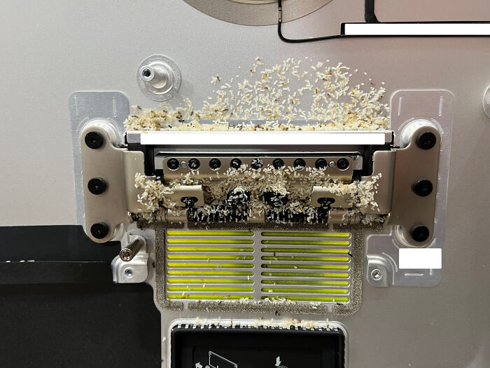 04-15-09-1650888559825871201