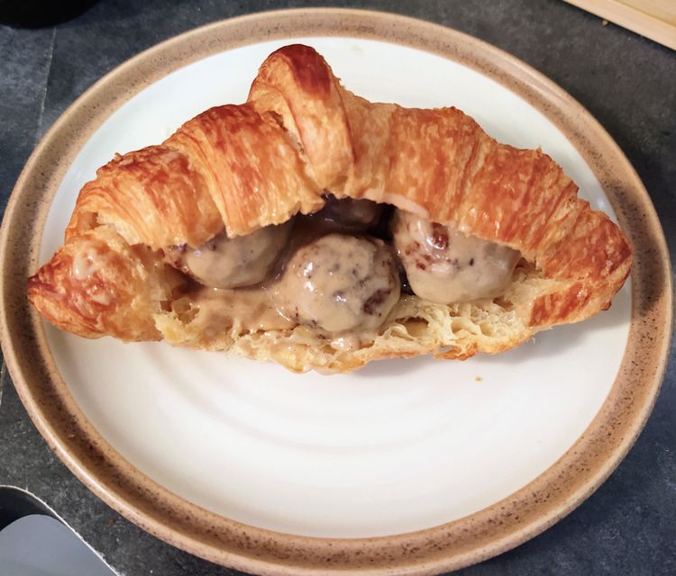 04-19-49-16504733791231028827