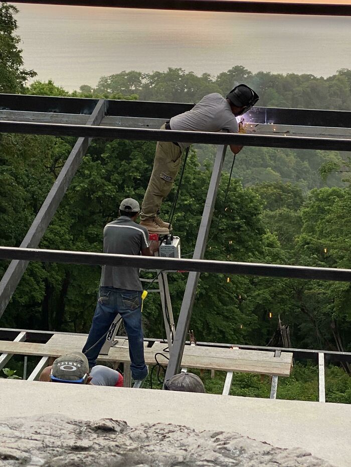 05-12-20-16522608501277845479