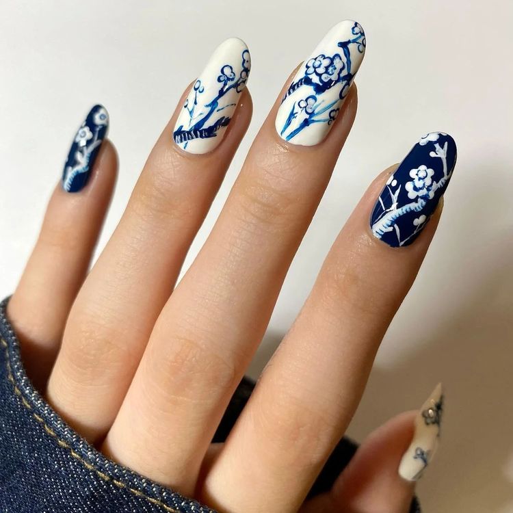 07-12-25-1658827529631507235