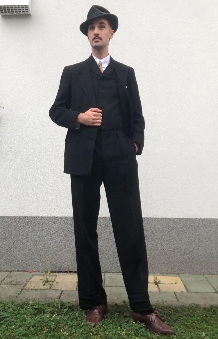 08-15-03-16596146061659319384