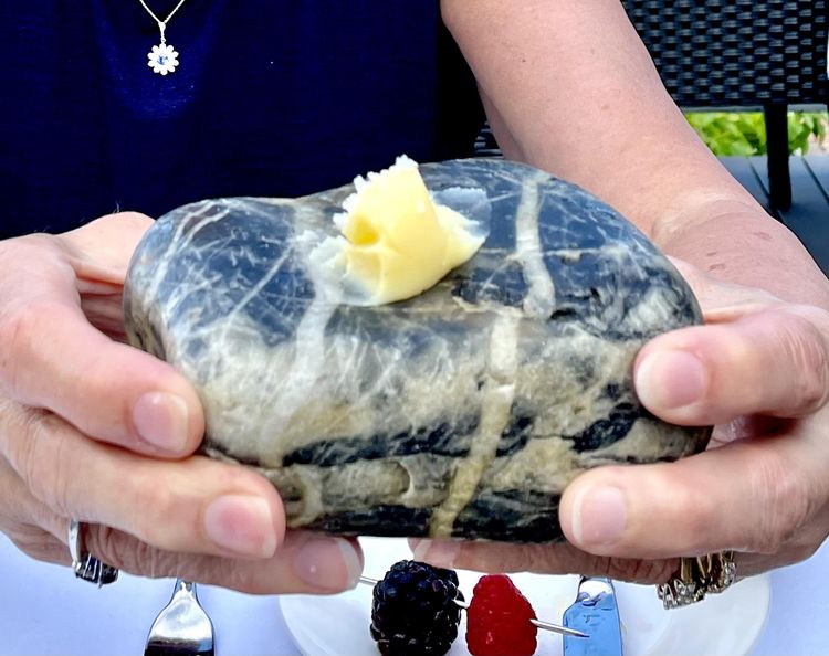 08-16-03-16595317891957047926