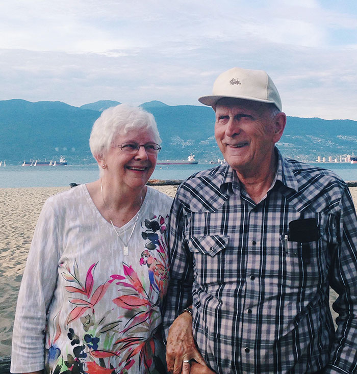 09-13-48-16625477161358980629