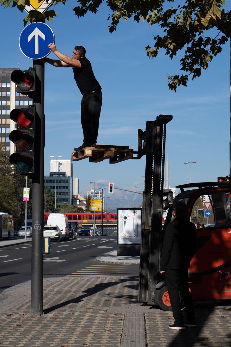 image-20221221103207-11