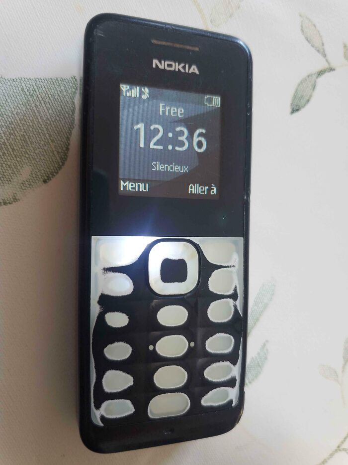клавиатура стёрлась на телефоне Nokia