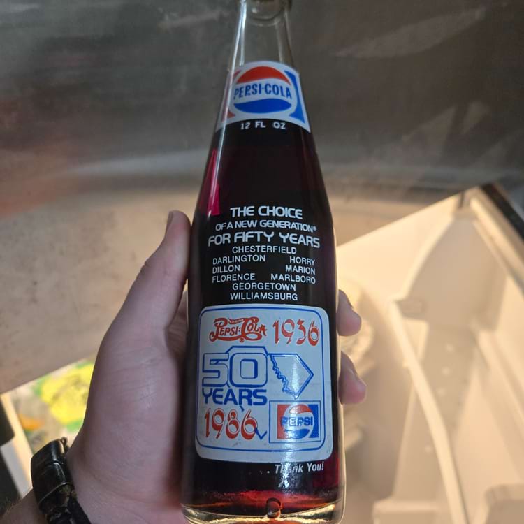40-летняя бутылка с Pepsi