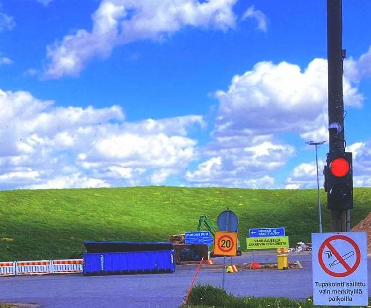 пейзаж, похожий на обои на рабочий стол Windows XP