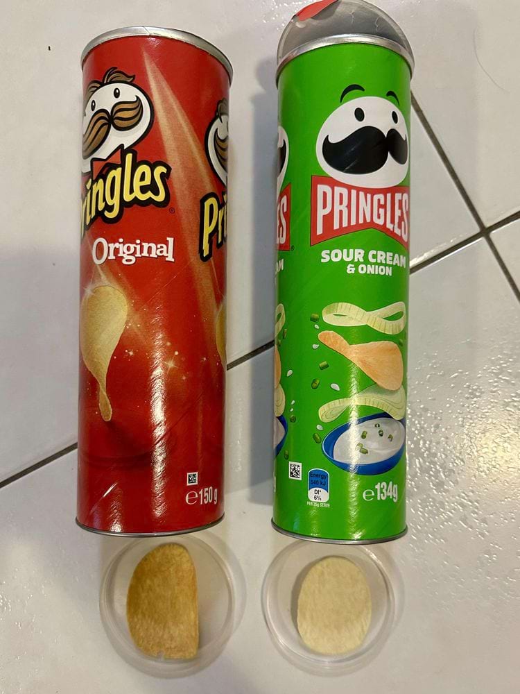 Pringles 2012 года (слева) и сейчас