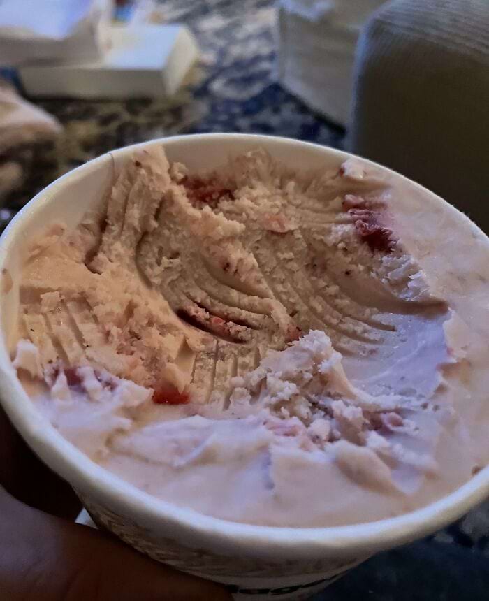 следы от вилки в мороженом