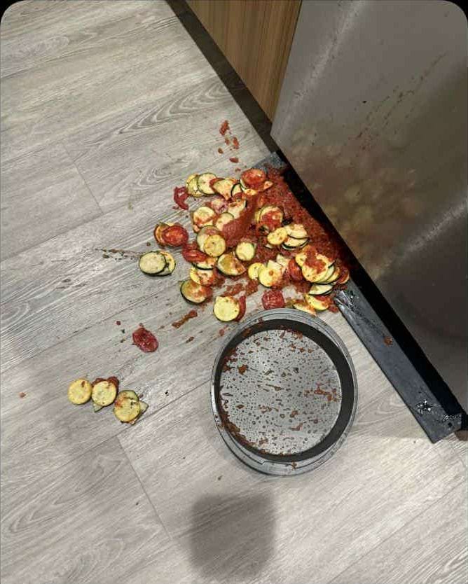 рататуй упал на пол 