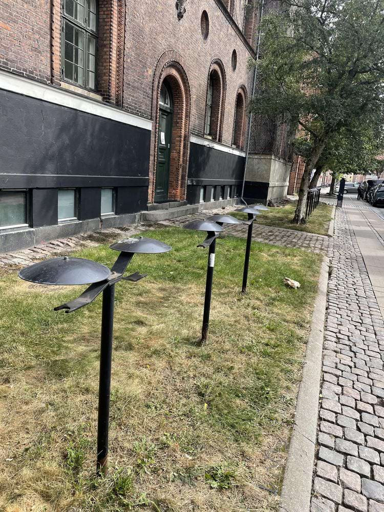 парковочные места для велосипедов с защитой седла от дождя