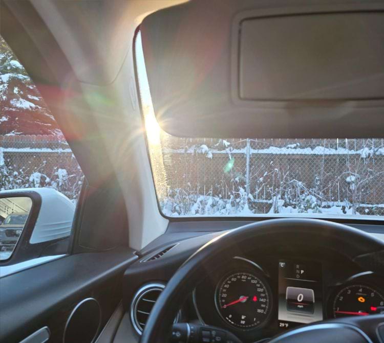 просвет через который светит солнце