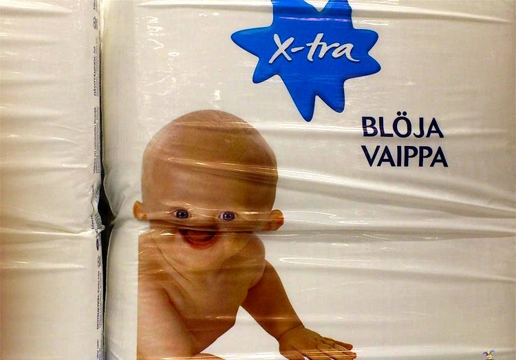 Эта упаковка подгузников, найденная в супермаркете, вызывает смех и слёзы.