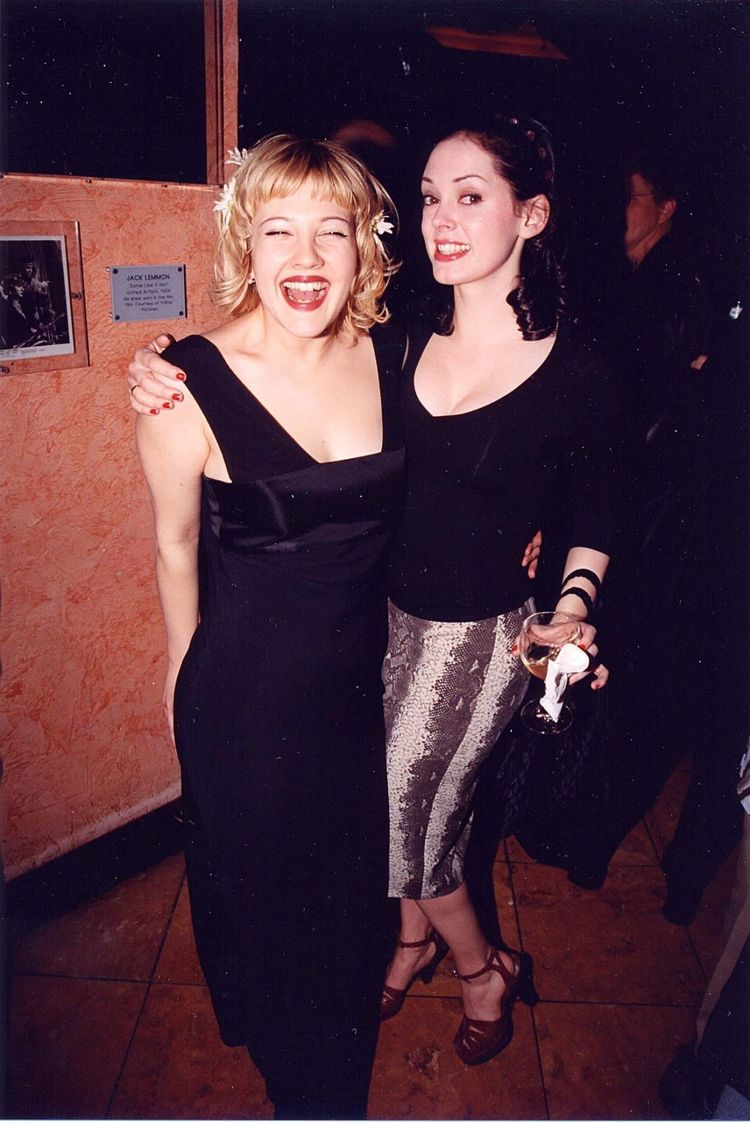 20+ редких фото звёзд из 90-х и 00-х, которые помогут увидеть их с ...