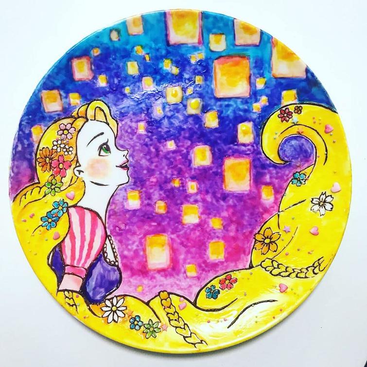 Эта японская художница рисует шоколадом на тарелках. Она его не ест. Только рисует японская художница рисует шоколадом на тарелках, Норико, Norico