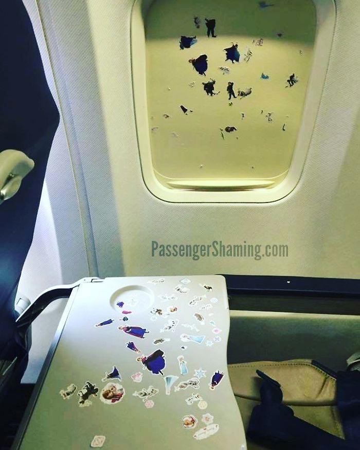Пассажиры из ада или люди, глядя на которых вы будете рады, что они не сели рядом с вами Пассажиры из ада, Passenger Shaming, ужасные пассажиры самолётов