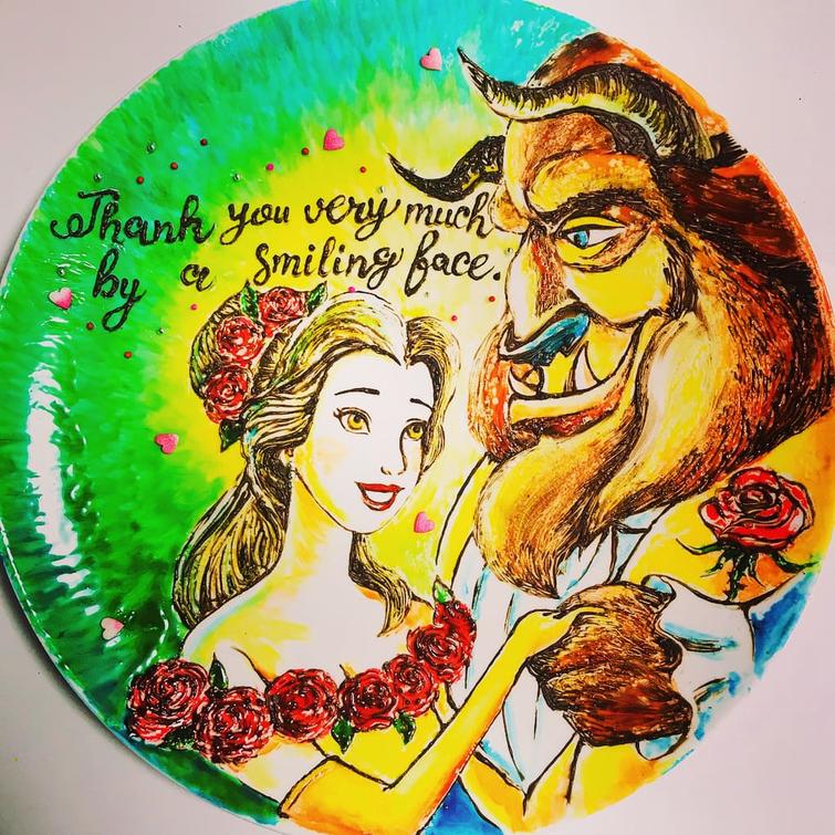 Эта японская художница рисует шоколадом на тарелках. Она его не ест. Только рисует японская художница рисует шоколадом на тарелках, Норико, Norico