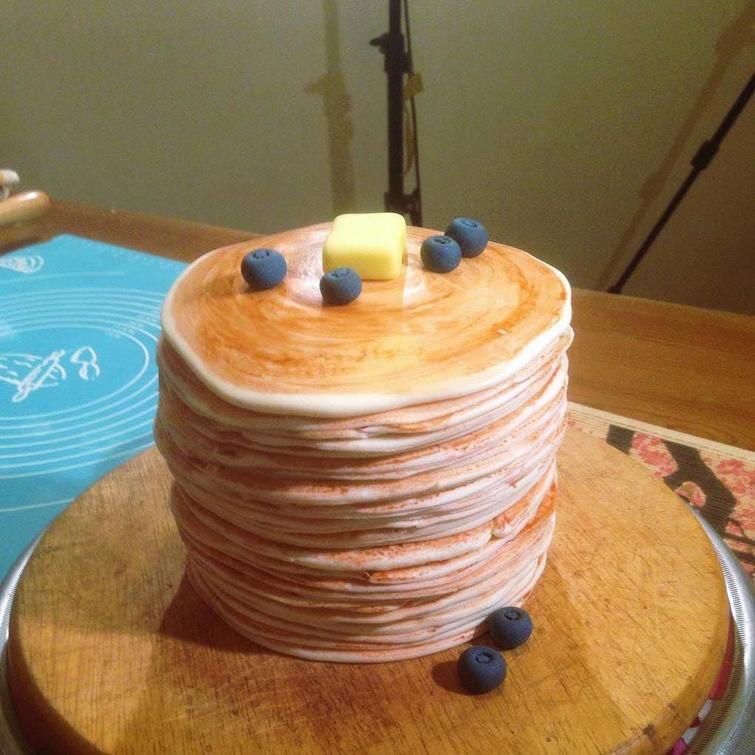 Пельмени, тазик с оливье и дохлый голубь — это не набор слов, а торты питерского кондитера nорт в виде тазика с оливье, торт в виде наггетсов, торт в виде дохлого голубя, кондитер fonya_alyona