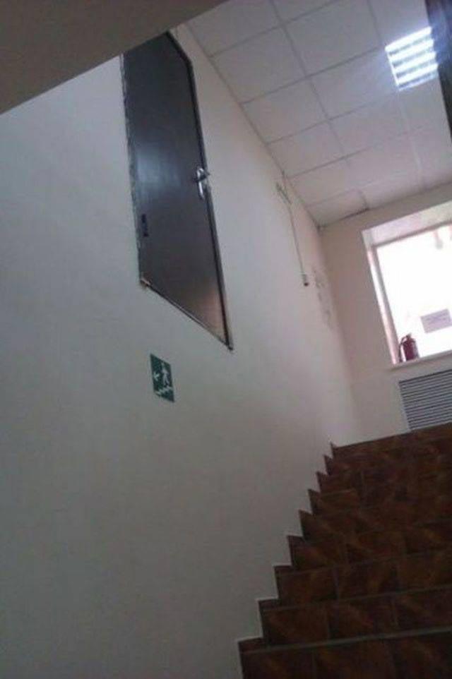 Неужели это нельзя было сделать нормально или 30 творений от мастеров с кривыми руками абсурдные вещи, криворукие мастера, мастера с кривыми руками, нелепые вещи