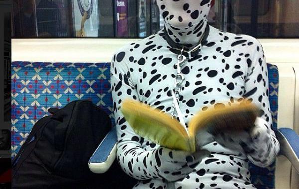 фрики в лондонском метро, странные люди в транспорте
