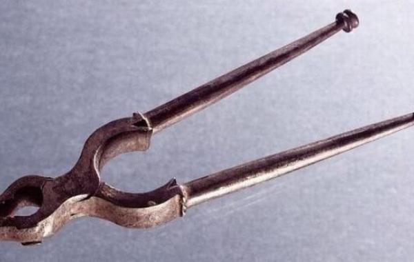 Древние инструменты стоматологов