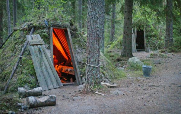 Отель Kolarbyn Eco-Lodge. Возможность пожить в маленьких уютных домиках посреди шведского леса