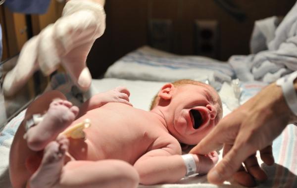 Женщина родила ребенка спустя три месяца после смерти мозга