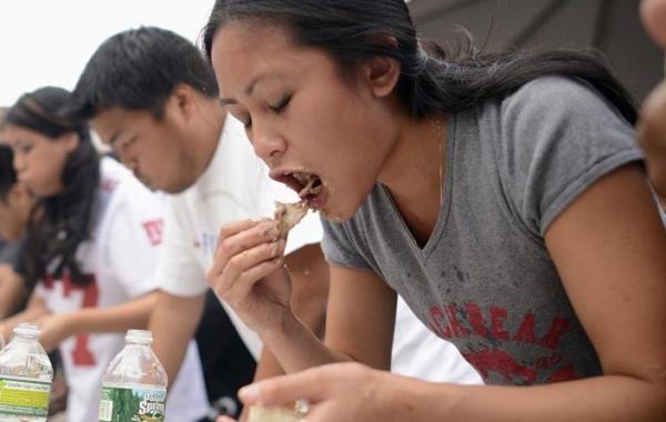 balut eating contest NYC, балут, утиные эмбрионы