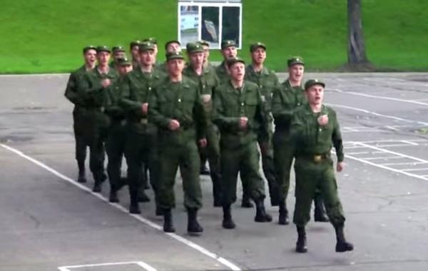 российские солдаты поют Barbie Girl, солдаты поют Barbie Girl