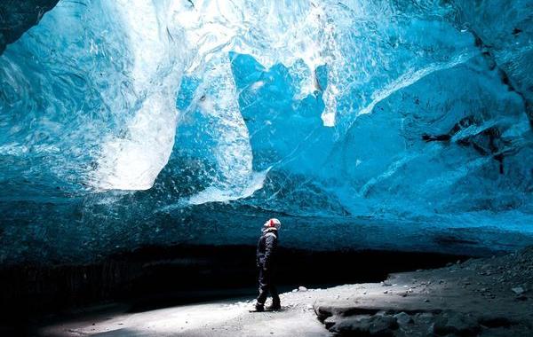 Хрустальные ледяные пещеры Исландии фотограф  Роб Лотт Rob Lott