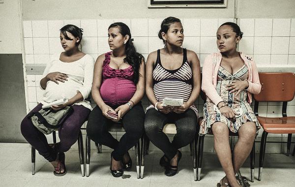 Молодые матери-подростки Гондураса