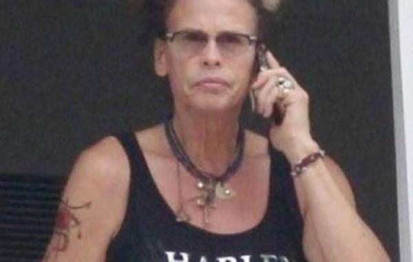 Стивен Тайлер из Aerosmith превращается в старую женщину