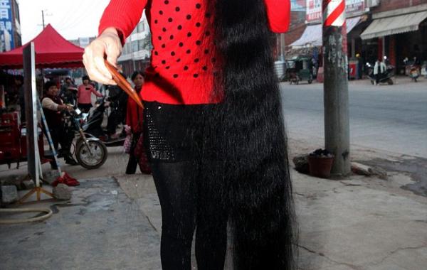 Цэнь Инюань двухметровые волосы не стриглась 11 лет
