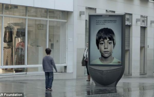 Anar Foundation, реклама, баннер, насилие над детьми