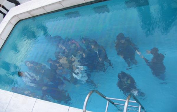 Бассейн, в котором нельзя утонуть