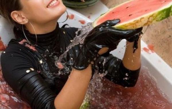 странные люди странные поступки тупо