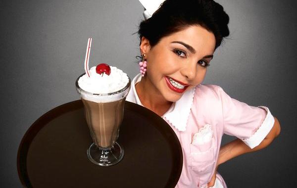 причины увольнения официантов, официанты