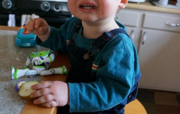 почему плачет мой сын ребёнок плачь 