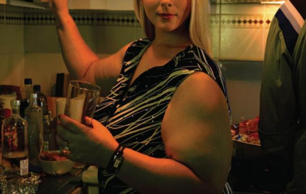 Креативная реклама, полные, толстые люди