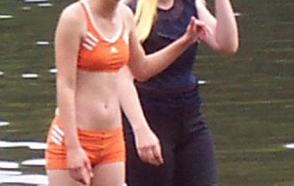 Мишель Кобке корсет 3 года осиная тонкая талия 40см